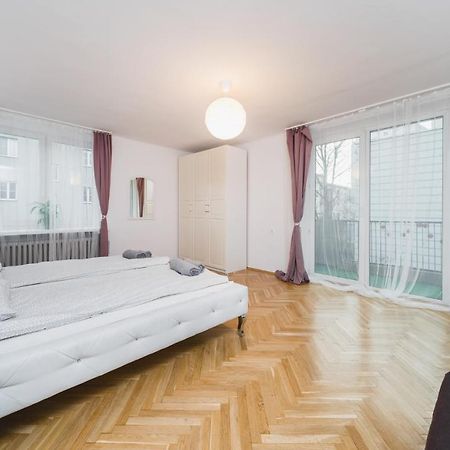 Sunshine Parkside Hideaway - 3 Bedroom - By Upstairs Kraków Eksteriør billede