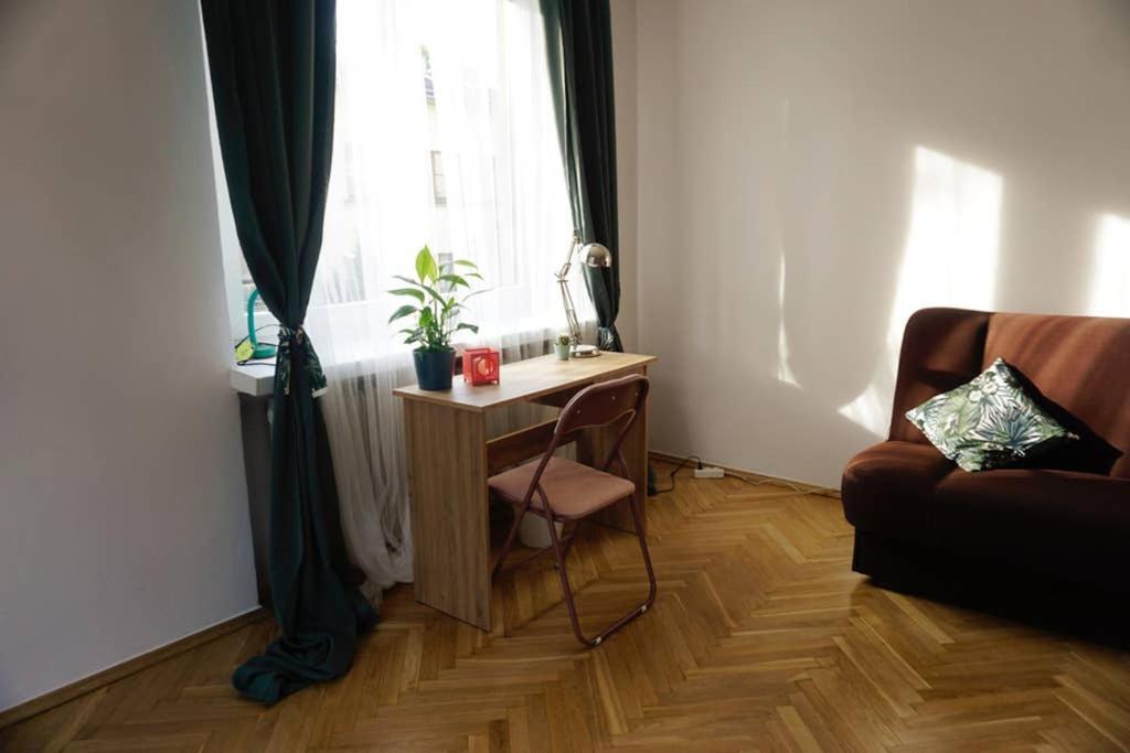 Sunshine Parkside Hideaway - 3 Bedroom - By Upstairs Kraków Eksteriør billede