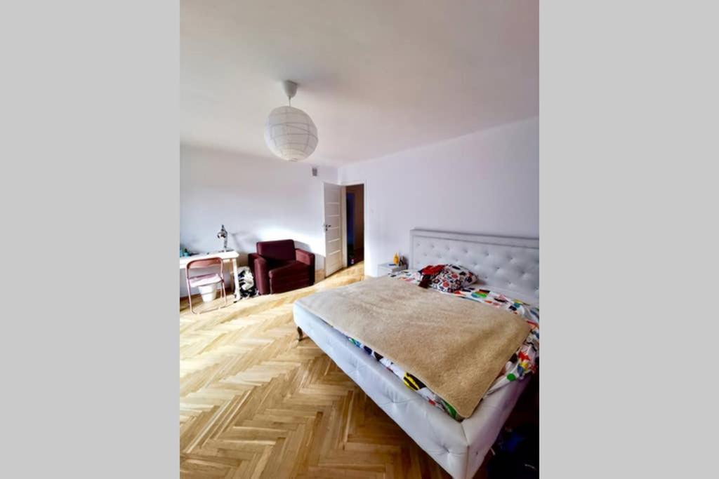 Sunshine Parkside Hideaway - 3 Bedroom - By Upstairs Kraków Eksteriør billede